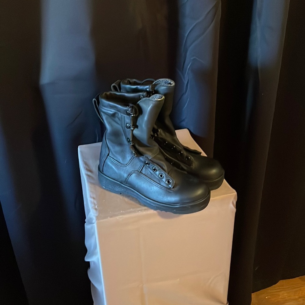 Wellco US Navy. Flight Deck Boots. Size 3r. Brand New